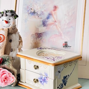 Elegant & Adorable Jewelry Chest, Mothers Day Gift, Up-cycled Vintage Jewelry Box, Unique Painted Jewelry Chest, Gift For Her, Gift For Girl