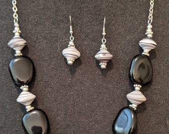 Black and White Vintage Lucite and Glass Necklace Set