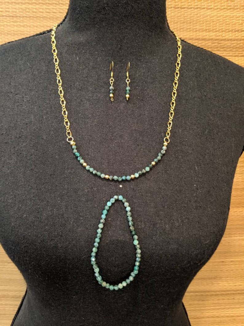 Stretch Bracelet and Earrings Set Emerald Necklace