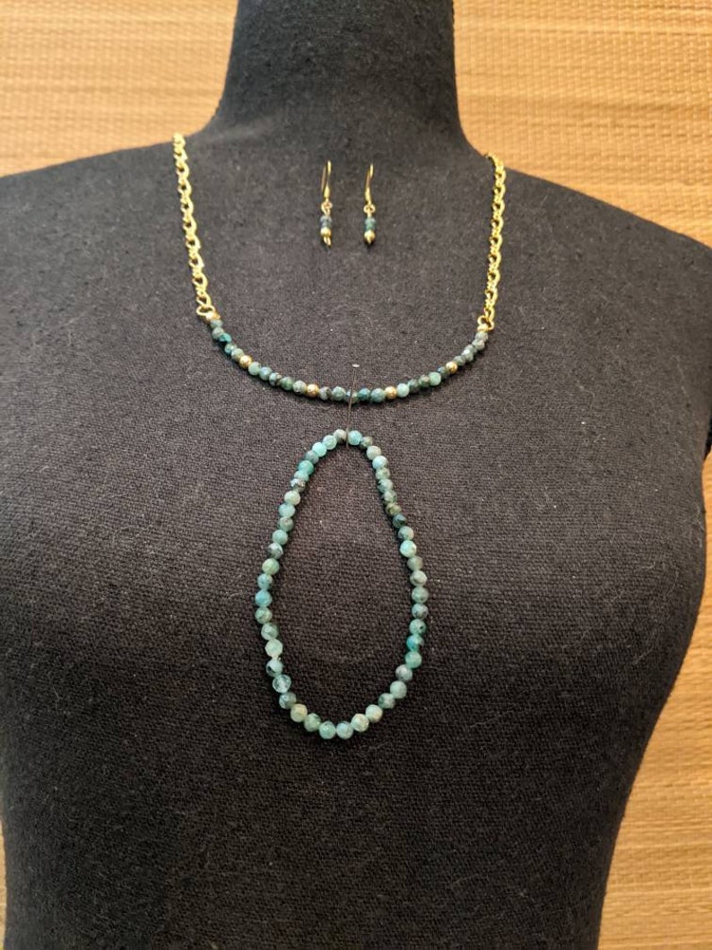 Stretch Bracelet and Earrings Set Emerald Necklace