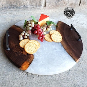 Round Charcuterie Board, Round Cheese Board, Round Charcuterie Board with Handles, Round Charcuterie Board with Resin, Charcuterie Set
