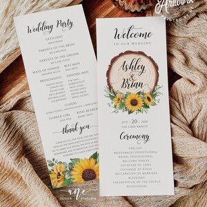 Può includere: Programmi per la cerimonia nuziale con accenti di girasoli. Un programma elenca i membri del matrimonio, tra cui l'officiante, le damigelle d'onore e i testimoni dello sposo. L'altro programma dà il benvenuto agli ospiti con i nomi Ashley & Brian.