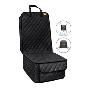 Pu&ograve; includere: Un coprisedile auto nero trapuntato con motivo a rombi, dotato di una cinghia superiore e una tasca frontale. Sono inclusi una barriera in rete nera per cani e una sacca nera con coulisse con la scritta Bark Lover stampata in arancione.