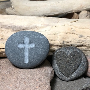 3D Heart Rock - 2 sided design with cross