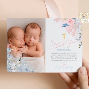 ALEXIS - Biglietto di ringraziamento per battesimo con foto di orchidea rosa e blu, modello modificabile per battesimo di gemelli di ragazzo e ragazza con foto di battesimo stampabile