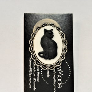 Vintage Style Black Cat Cameo Ornate Silver Brooch