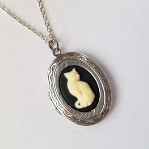 Cat Cameo Oval Locket Silver Necklace Assorted Chain Lengths