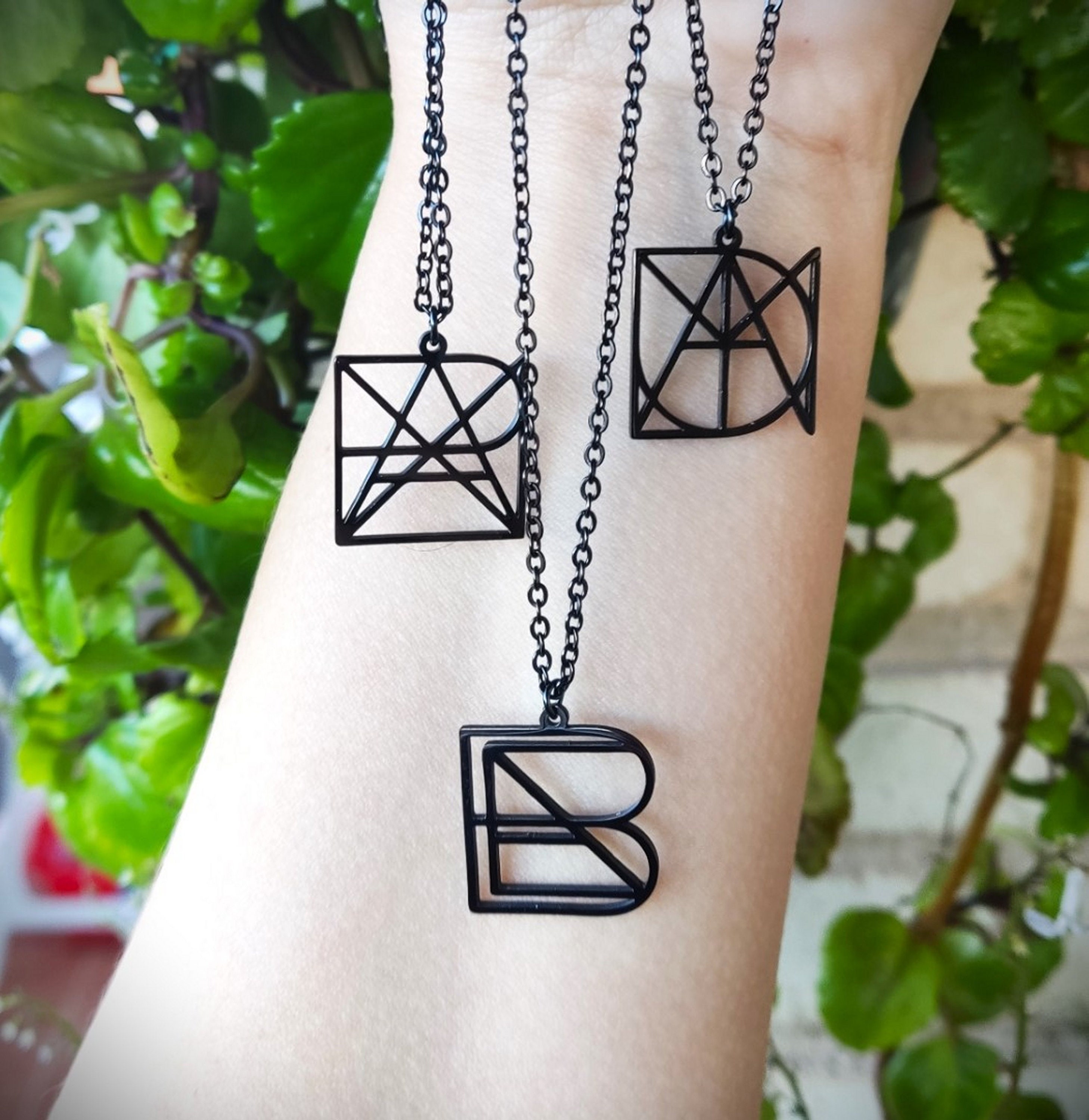 【SSIL】Black Logo Pendant il_fullxfull.5602375748_6xuv.jpg
