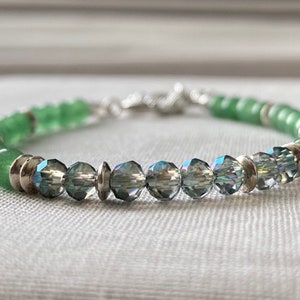 Handmade Breaded Bracelet, Single Stranded Bracelet, Dainty Bracelet, Green Bracelet, Natural Stone Bracelet, Rainbow Glass Beaded Bracelet