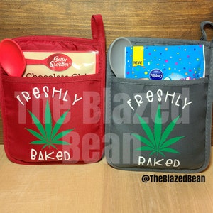 Freshly baked gift set - Marijuana potholder- weed - potholder - gift set - funny pot holder - indica - leaf - weed -Marijuana kitchen decor