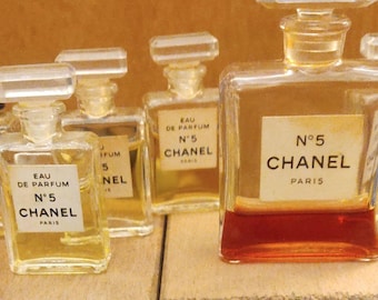シャネル　香水　レトロ　ヴィンテージ シャネル N°5(CHANEL) 香水 古い広告（ヴィンテージ広告） 1956