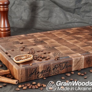 Kitchen Personalized Walnut End Grain Cutting Board Butcher Block Cutting Board with Juice Groove