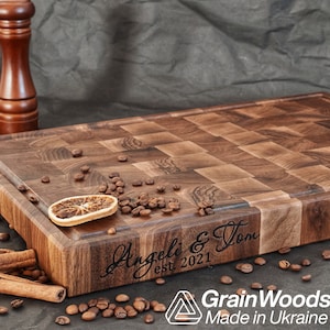 Kitchen Personalized Walnut End Grain Cutting Board Butcher Block Cutting Board with Juice Groove