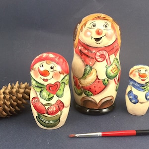 Nesting Dolls - Snowman 12 cm 4.7&quot;3 pcs Wooden Matryoshka Hand Painted Xmas Gift