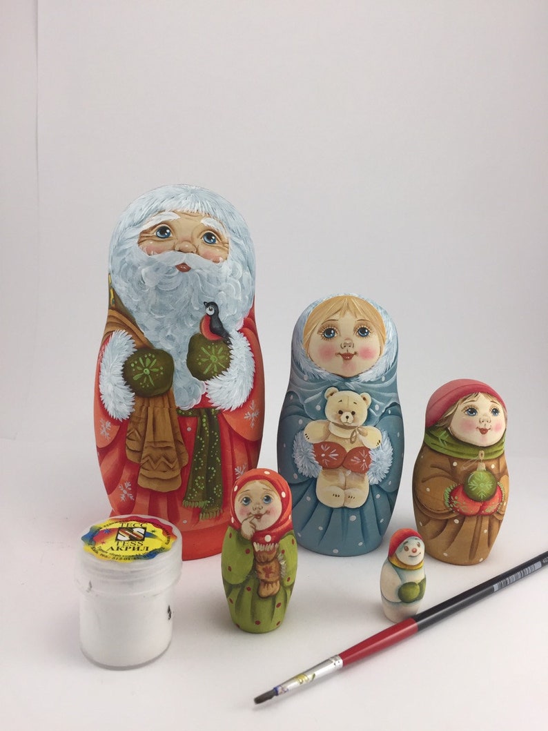 Matryoshka Russian Nesting Doll Wooden Babushka Poupee Santa Claus Father 5 pcs