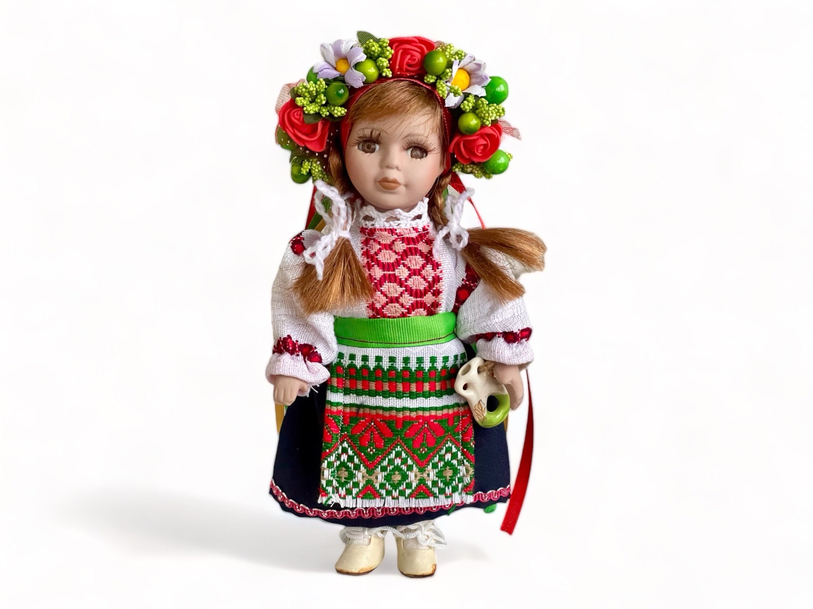 Braun - Haarige Mädchen Ukrainische Puppe mit rotem Rock 20 cm Handgemachte Porzellan Gesicht bestickt