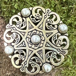 Anglo-Saxon disc brooch, medieval clothing, reenactment, LARP, Viking