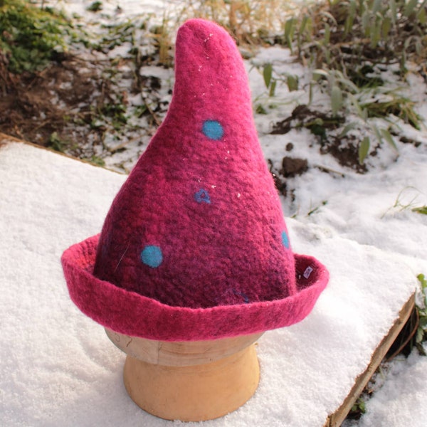 magic dotted felt hat in pink, soft sauna hat, weich Filzhut fur sauna - felt cone cap festival headwear - trippy UV headwear