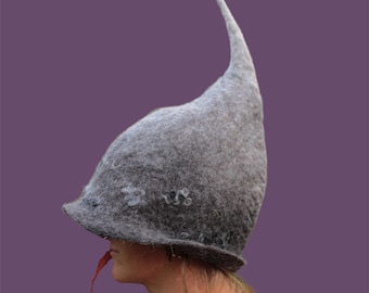 natural, non-dyed wool grey sauna hat, pixie hat raw sheep locks, unisex pointed hat, Saunahut aus natürlicher ungefärbter Wolle, ombre grey