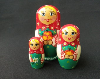 Matryoshka Nesting Dolls with Apples 3 Places, Russian Matryoshka Babushka, Wooden Nesting Dolls, Art Home Decor