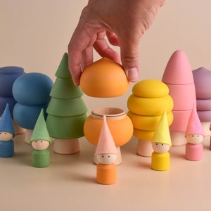 Opening Wooden Tree Set with Peg Doll in Felt Hats Figurines in Soft Pastel Colors, Rainbow Miniature Dolls, Fantasy Art Collectible