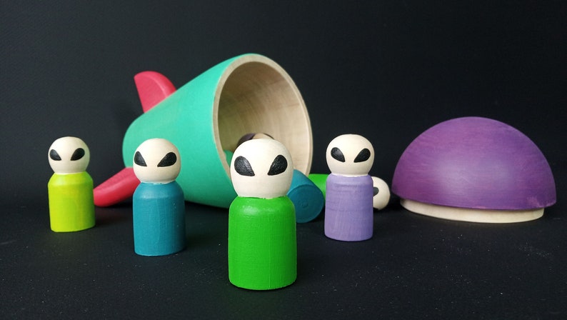 Wooden Rocket toy /& Alien peg dolls set Pretend Play Space Peg Doll Sensory Toys Wooden Space Toy Montessori Toys Imagination in space