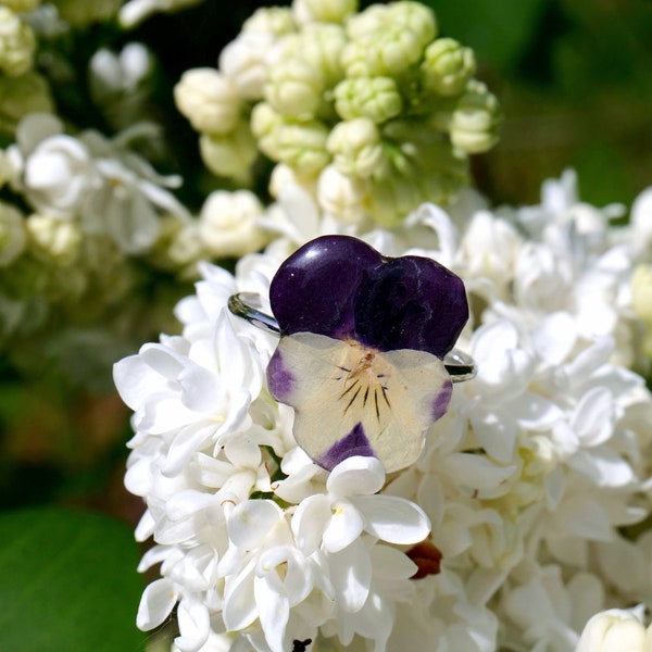 Bague réglable "Pensée sauvage" - Bijou nature, bijou féérique, pensée sauvage, fleur éternelle, féérie florale