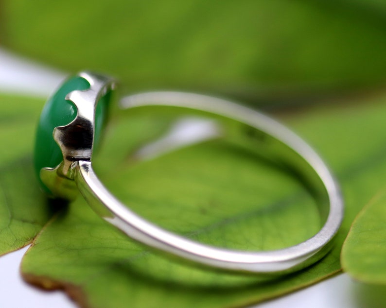 Handmade Silver Ring Bezel Ring Stacking Ring Bright Green Chrysoprase Ring Free Shipping 925 Sterling Silver Natural Chrysoprase Ring