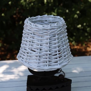 Rattan Lampenschirm Weiß E27 - Romantische Landhausstil Lampe