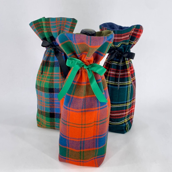 Wine Gift Bag, Tartan Kilt Fabric Gift Bag, Christmas Wrapping, Plaid Wool, Upcycled