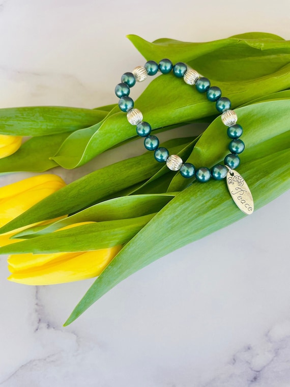 Emerald Green Swarovski Pearl Peace Bracelet Etsy Canada