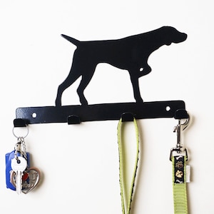 German Short Haired Pointer dog lead hanger dog leash holder