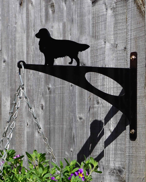 hanging basket bracket in labrador design