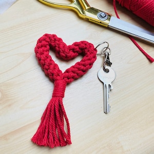 Macrame Heart PDF Pattern Easy Valentines keychain tutorial image 3