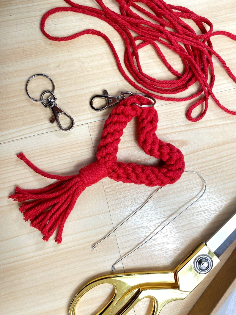 Macrame Heart PDF Pattern Easy Valentines keychain tutorial image 1