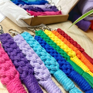 Big Macrame DIY Kit 27 keychains and 3 different patterns image 6