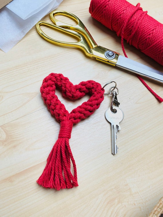Macrame heart keychain discount
