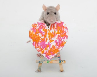 Mini heart rat paw painting w/magnetic backing