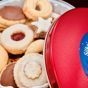 2025 Silke's German Christmas Cookies Tin