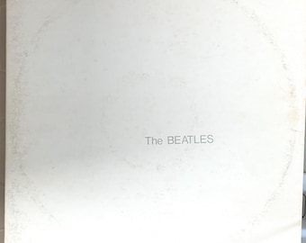 Vintage 1973 The Beatles White vinyl Album with posters and pictures. SWBO 101