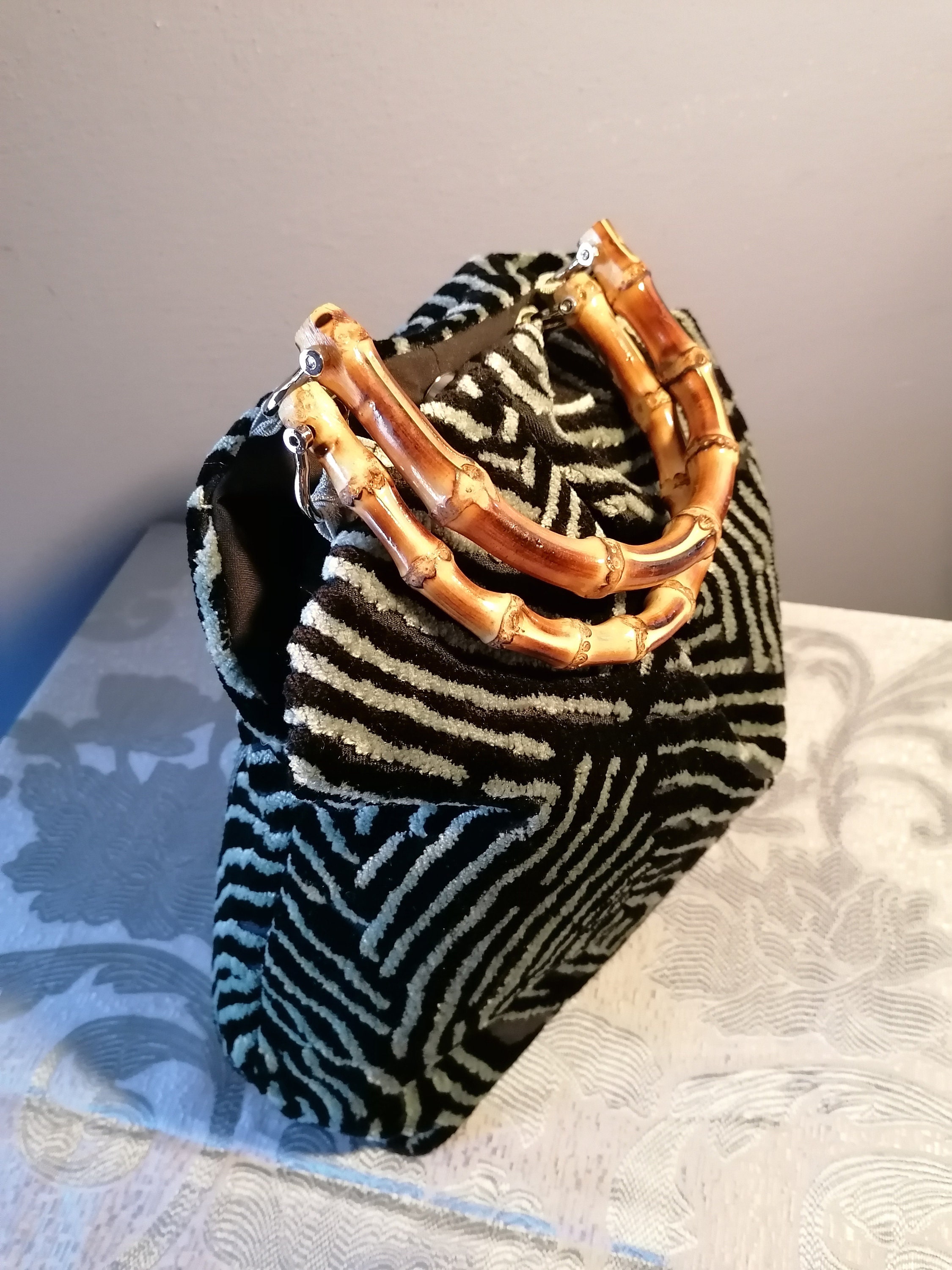 POMSAMハンドメイドフレームバッグ Damask Zebra Velvet Bag With Bamboo Handles, Handmade