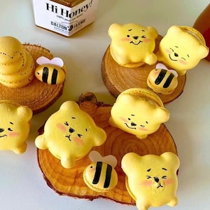 Pooh Bear macarons Template, Bear macarons Template, Bear Character Macarons Template