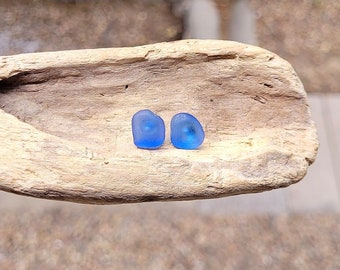 Genuine Cornflower Blue Seaglass & Sterling Silver Stud Earring/Periwinkle Seaglass Earrings/Blue Seaglass Jewelry/Cornflower Seaglass Studs