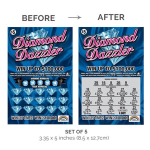 Pu&ograve; includere: Un biglietto della lotteria blu e bianco con un design a diamante. Il biglietto &egrave; per il gioco "Diamond Dazzler" e offre la possibilit&agrave; di vincere fino a 100.000 &euro;. Il biglietto ha un set di numeri da abbinare e un set di numeri vincenti. Il biglietto misura 8,5 cm per 12,7 cm.