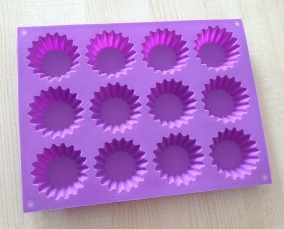 12-Egg Tart Cake Mold Cookie Mould Flexible Silicone Soap Mold Chocolate Mould
