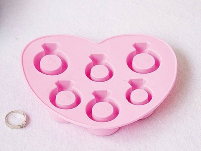 Ice Tray Ice Mold 6-Diamond Ring Flexible Silicone Mold For Handmade Ice Soap Cake Candle Chocolate Candy