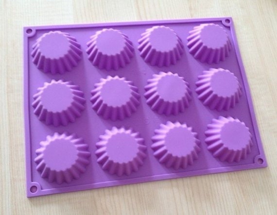 12-Egg Tart Cake Mold Cookie Mould Flexible Silicone Soap Mold Chocolate Mould