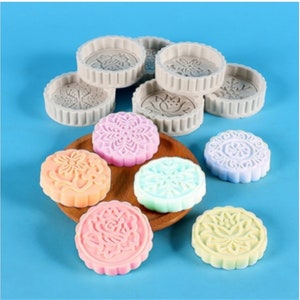 Dropship Wooden Moon Cake Mold DIY Rice Cake Baking Mold Wagashi Snow Skin Mooncake  Mold Lotus 40g to Sell Online at a Lower Price