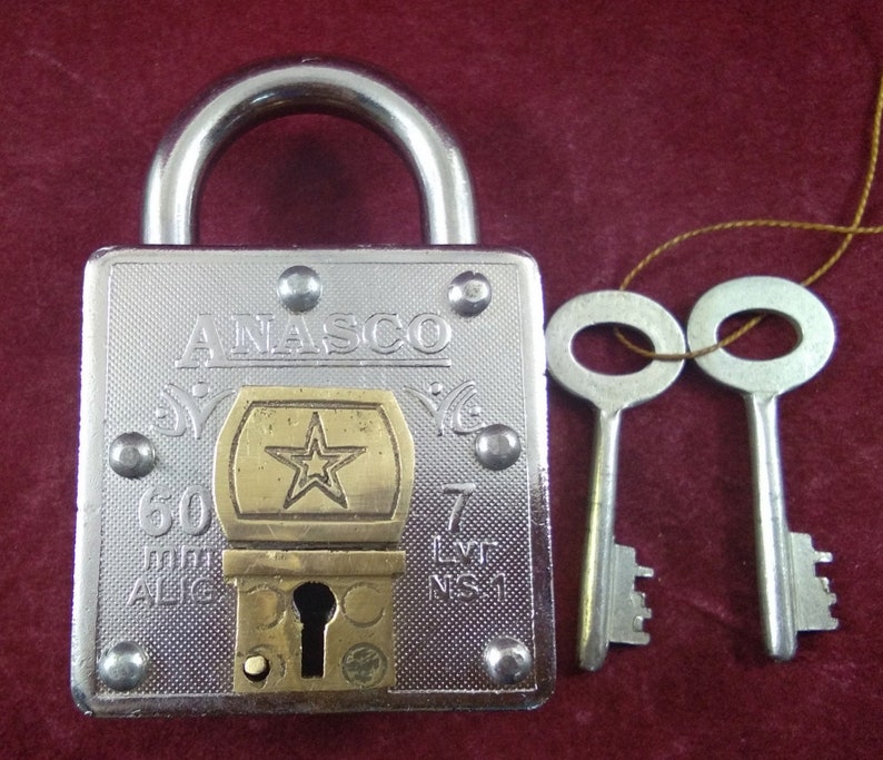 Indian Tricky Strong Durable Padlock Magic Secret Lock With Hidden key hole Heavy Iron Padlock Security Padlock 3 Keys Padlock i42-72 image 1