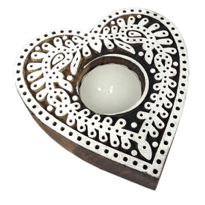 Porte-lampe à thé en forme de cœur gravé en bois vintage Appeal Indian Festival Decor Candle / Diya Holder, Wood Block Tea Light Candle i77-232 image 5